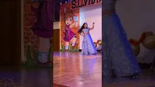 Aayi ho kaha se gouri🐥🫂🌍#dance #shine #love #bollywood #stage #vibe #hooting #expression #foryou