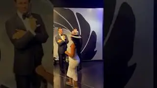 رانيا يوسف في متحف الشمع بلندن