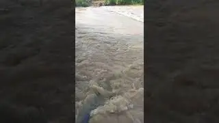 น้ำท่วมอีกแล้ว លិចផ្លូវទៀតហើយ