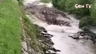 NGERI !!! BANJIR BANDANG TIBA TIBA