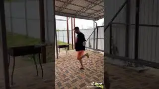 Когда человек не пьет в компании