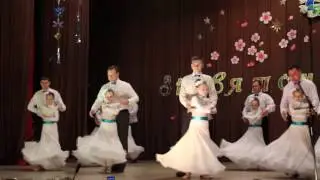 Танец пап с дочками - поздравление к 8 марта!