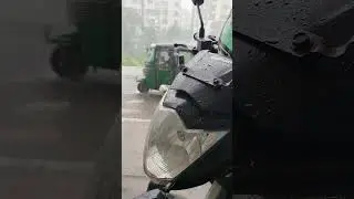 হঠাৎ বৃষ্টি