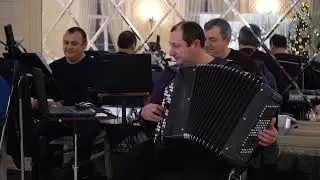 Анца гнаци. Веселые ребята