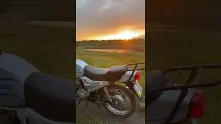 Мотоцикл Минск на закате