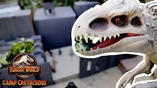Jurassic World | Indominus ATTACK | Backyard Battles | 