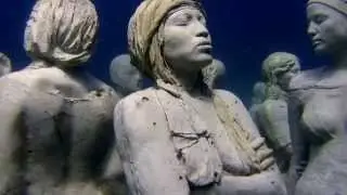 Cancun Underwater Museum.NEW STATUES! divePro Cancun Diving