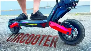 Raptor Circooter Scooter... This is so much fun to ride!