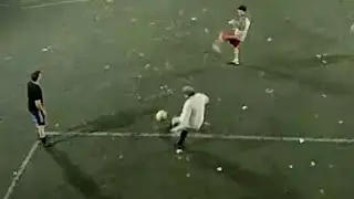 AUGURI le mete tremenda bocha al TORO y casi es GOL