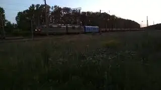 ВЛ80т-1444 с думпкарами