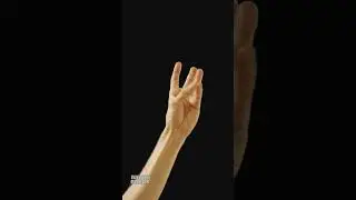 Рука на черном фоне