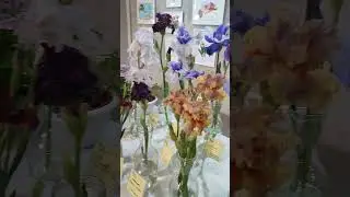 Одна из тематических выставок  "Цветы наших садов", посвящённых 90-летию Клуба "Цветоводы Москвы"