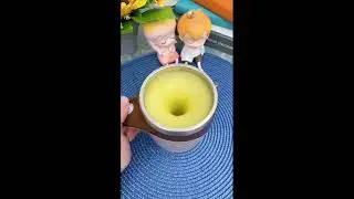 Taza mezcladora automática / Automatic mixing cup
