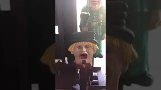 Cop and robber mechanism