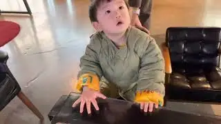 생애첫 카페방문(first visit to a cafe in his life)