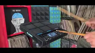 Boogie  [LIVE Version]