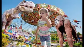 София и веселое приключение с Динозаврами. Sofia and a fun adventure with Dinosaurs.