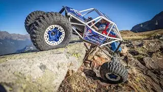 RC Speedy Axial Capra, crawling, Alpe d'Huez, France