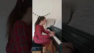 Маленький Моцарт вредничает. Kawai CA49