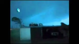Nuevas e impactantes imágenes del tornado de Dolores, Soriano, Uruguay (6 de Diciembre 2012)