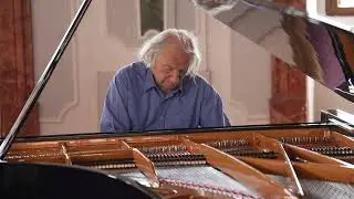 Debussy's Sparkling “Les collines d'Anacapri” from the legendary pianist Radoslav Kvapil!