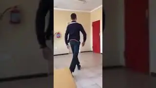 How GTA 5 Characters walk and open the door🤣🤣