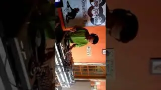 DJ Luiz Lindão tocando no clube do vinil 27/10/2019
