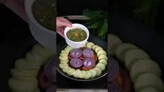 Kabak Hiç bu kadar lezzetli olmamıştı. Kabak, soğan domates Yumurta kahvaltıya 5 dakikada pişirin.