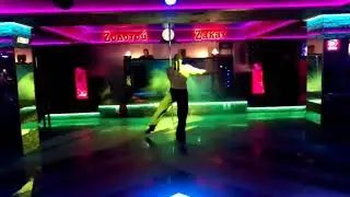 Каждые выходные выступления шоу программы в Золотом Закате