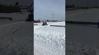 В поле на снегоходе !!!