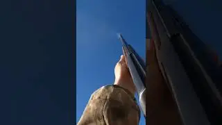 Утка прет дуром налет за налетом.