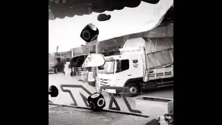 BİZE HERYER PODYUM AYAĞI TAKILAN MANKEN LERİ SEN SAY