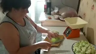 Кабачки с соусом сацибели