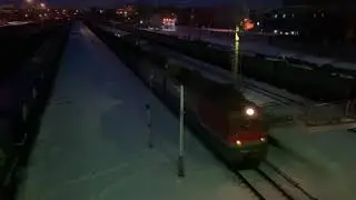 ВЛ10У-103 с грузовым поездом