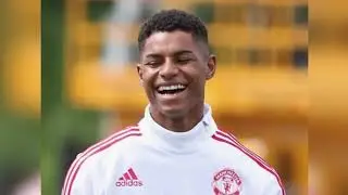 Manchester United were held by Leicester at Old Trafford.