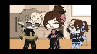 я затыкаю уши как ребёнок, и когда твои слова бессмысленные я пою