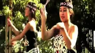 Hula Dancer Demo - Island Breeze Entertainment