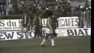 1977 Tunisie - EN 2-0  le meilleur joueur de l'époque Bencheikh remplaçant