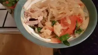 Stunned chicken thighs stewed with cabbage