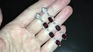 Длинные серебряные серьги с гранатами