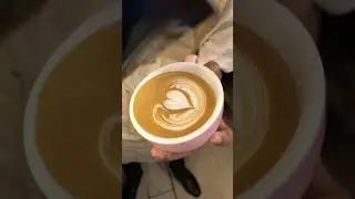 #swan #latteart #barista #coffee #tulip