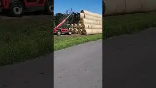 Телескопический погрузчик скирдует солому #агроном #farming #agriculture