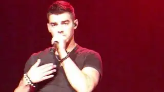 Joe Jonas - 31st October 2011 - Wembley Arena, London - FRONT ROW