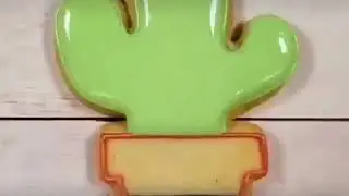 Торт в виде кактуса