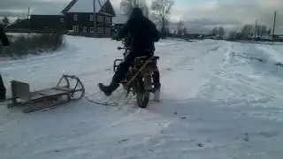 Русские развлекаются Зимой в деревне. :D