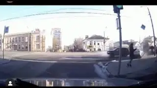 Аутлендер против Фокуса и везучий пешеход.