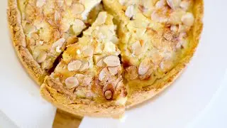 Have you some apples? Make this! Apple Pie with Sour Cream Filling