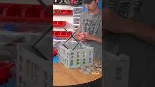 A Flood Proof LEGO Skyscraper | LEGO City Day 26