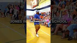 Motivational Speaker CJ Beatty talks to students about Dreams & Goals #cjbeatty #motivation #goals