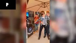Sanal Gerçeklik Gözlüğü Kullananların Komik Halleri